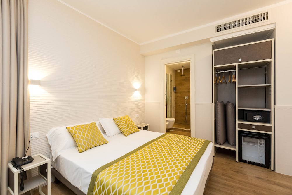 Hotel Marco Polo — Hotel rooms in Rome, Lazio