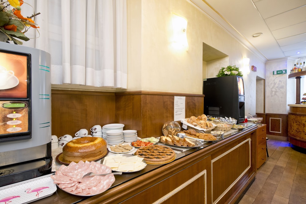 Hotel Marco Polo — Restaurant & bars in Rome, Lazio