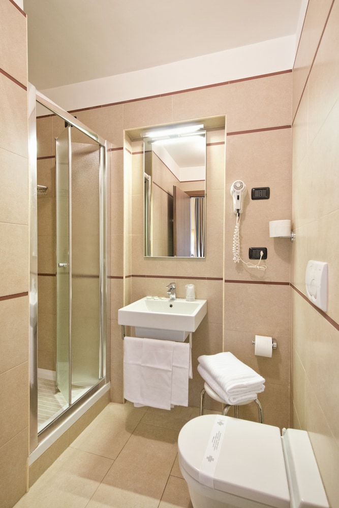 Hotel Marco Polo — Hotel rooms in Rome, Lazio