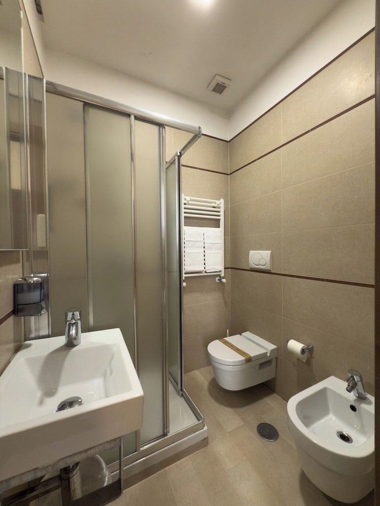 Hotel Marco Polo — Hotel rooms in Rome, Lazio