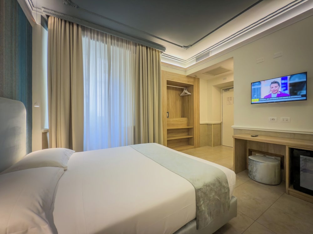 Hotel Marco Polo — Hotel rooms in Rome, Lazio