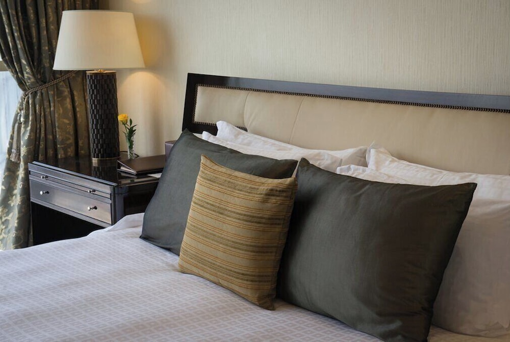 Grand Millennium Dubai — Hotel rooms in Dubai