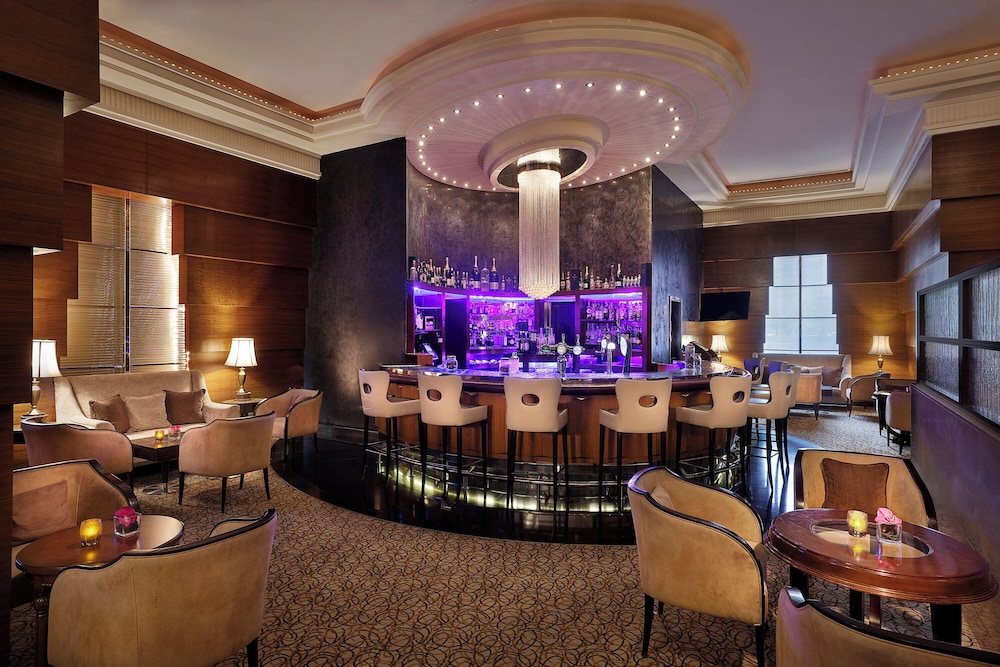 Grand Millennium Dubai — Restaurant & bars in Dubai