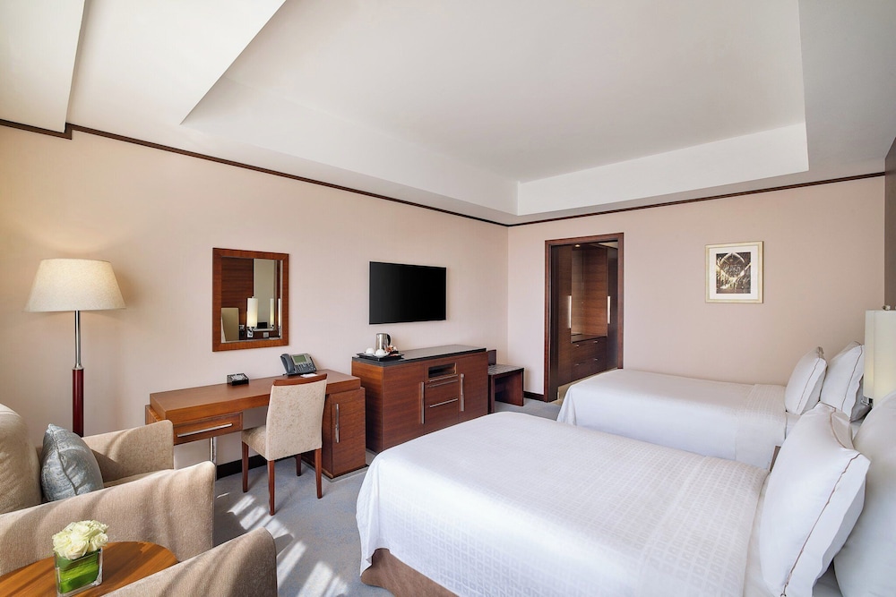 Grand Millennium Dubai — Hotel rooms in Dubai