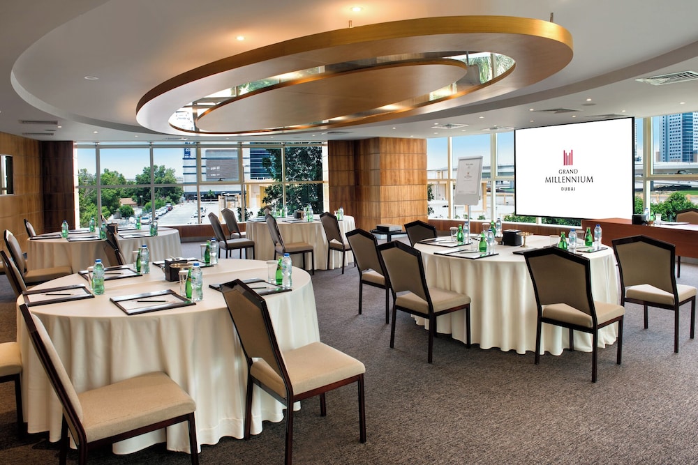 Grand Millennium Dubai — Restaurant & bars in Dubai