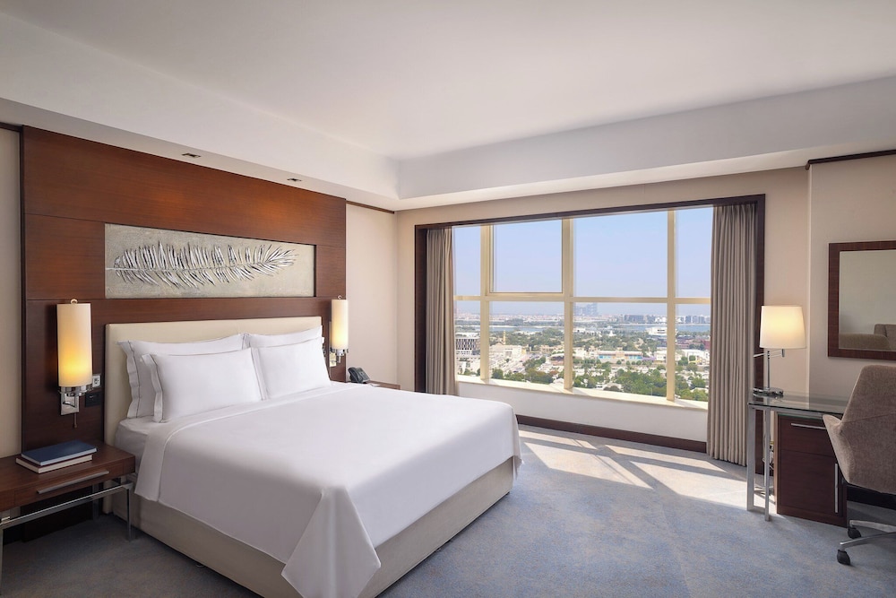Grand Millennium Dubai — Hotel rooms in Dubai
