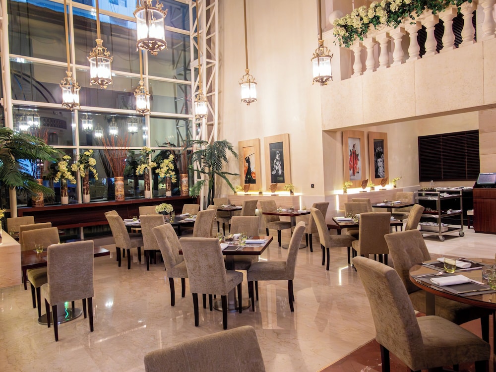 Grand Millennium Dubai — Restaurant & bars in Dubai