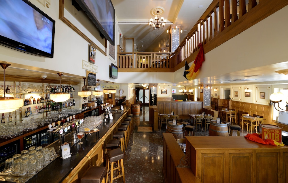 Grand Millennium Dubai — Restaurant & bars in Dubai