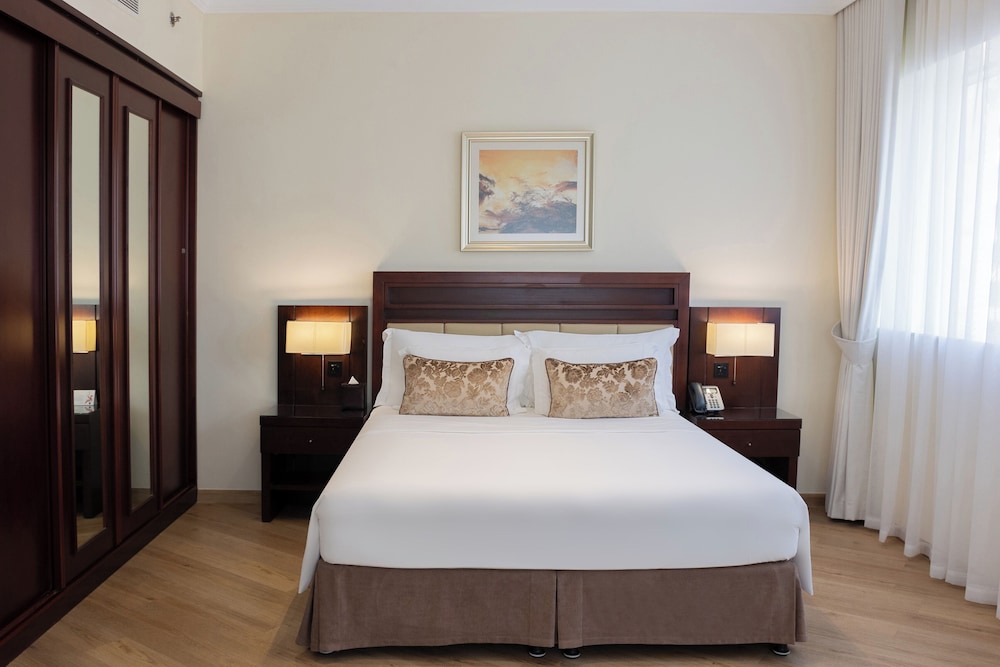 Grand Millennium Dubai — Hotel rooms in Dubai