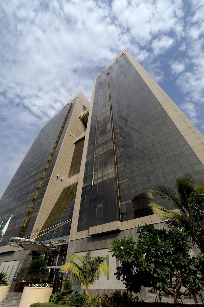 Grand Millennium Dubai — Hotel building in Dubai