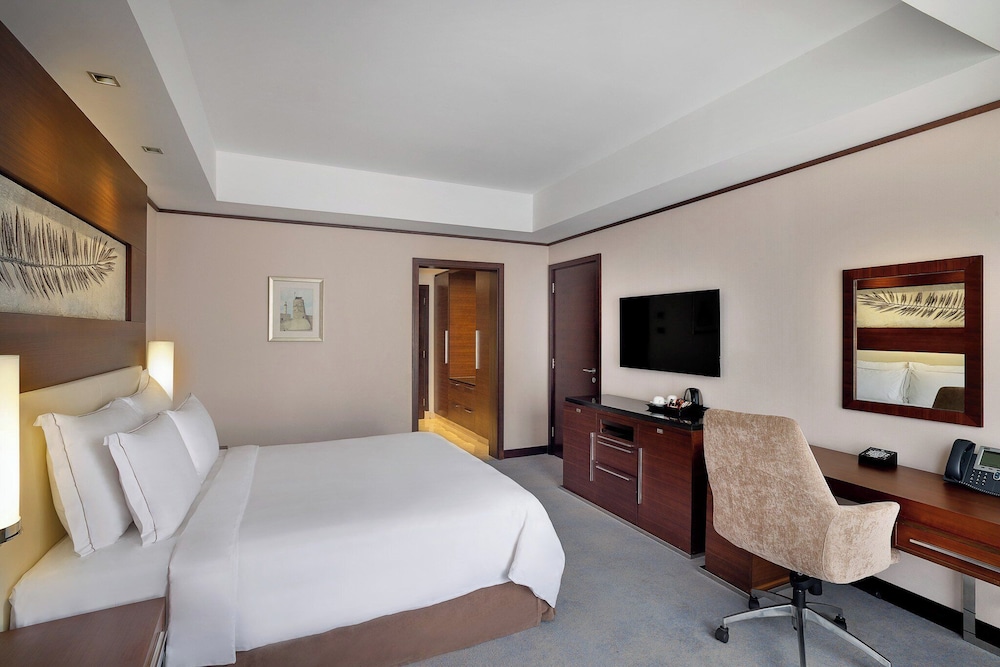 Grand Millennium Dubai — Hotel rooms in Dubai