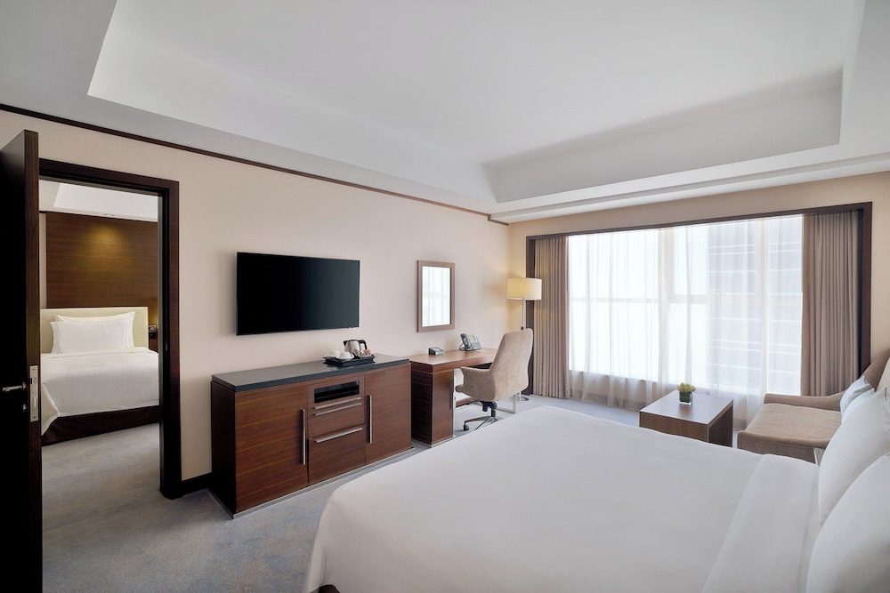 Grand Millennium Dubai — Hotel rooms in Dubai