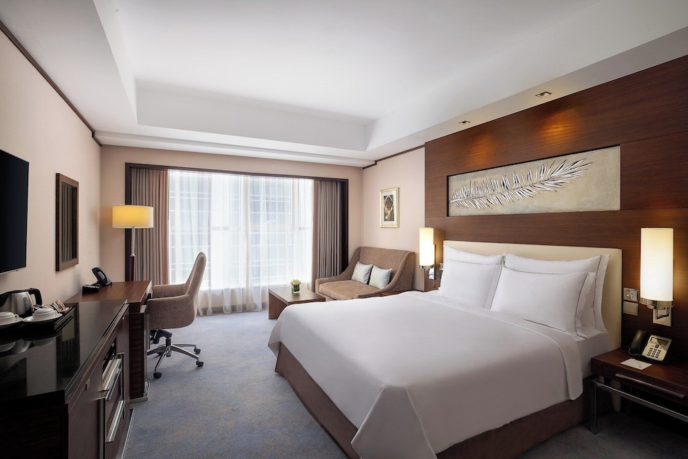 Grand Millennium Dubai — Hotel rooms in Dubai