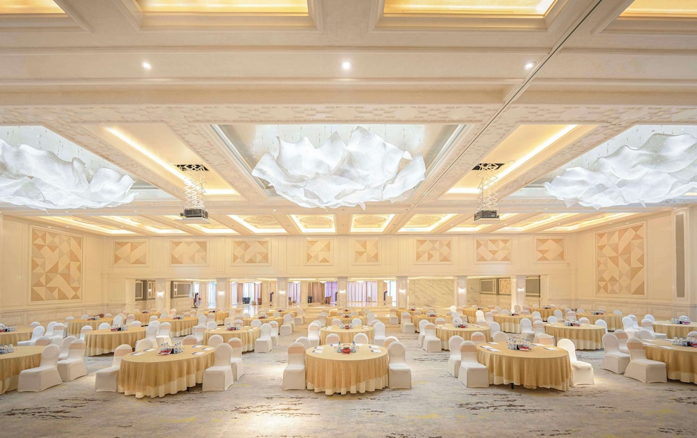 Hyatt Regency Dubai — Hotel building in Dubai