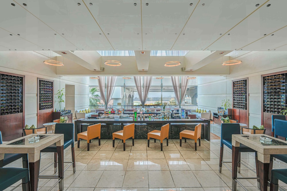 Hyatt Regency Dubai — Restaurant & bars in Dubai