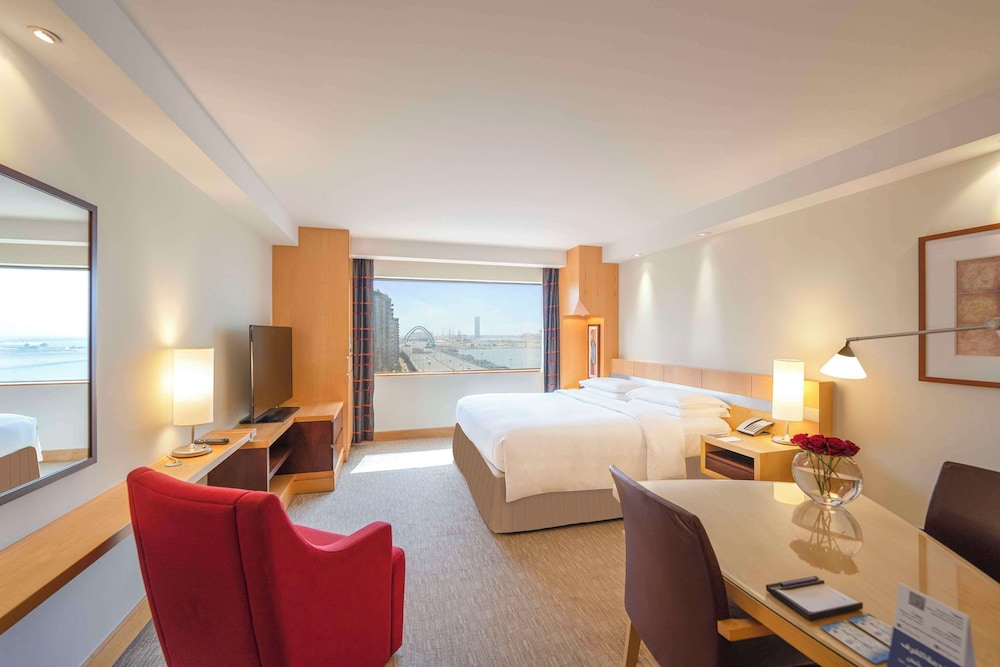 Hyatt Regency Dubai — Hotel rooms in Dubai