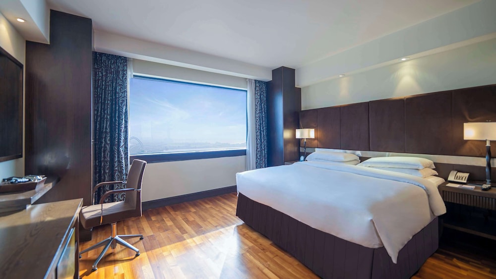 Hyatt Regency Dubai — Hotel rooms in Dubai