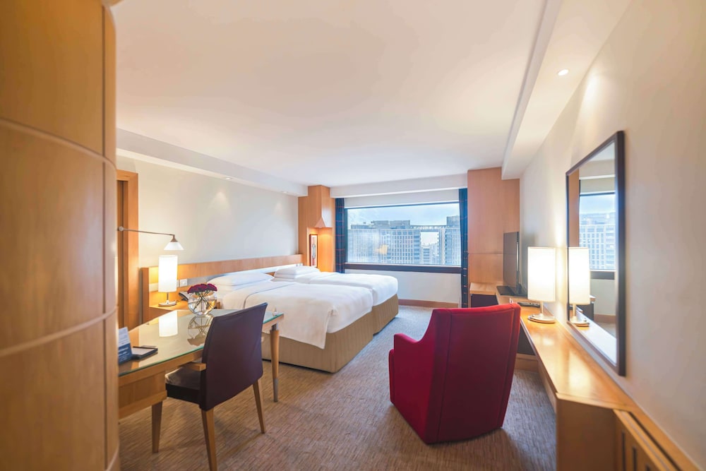Hyatt Regency Dubai — Hotel rooms in Dubai