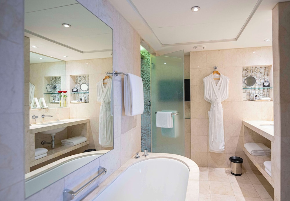 Hyatt Regency Dubai — Hotel rooms in Dubai
