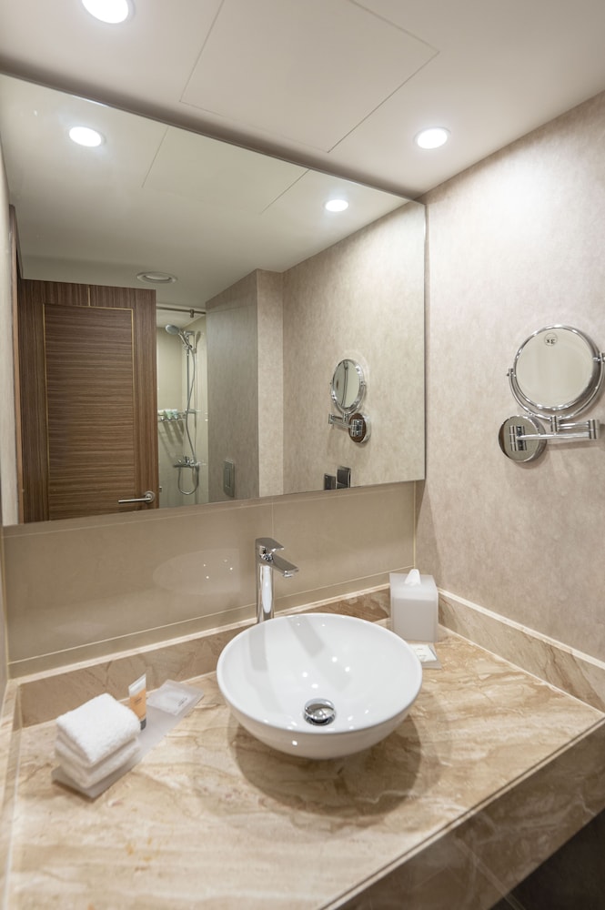 Hyatt Regency Dubai — Hotel rooms in Dubai