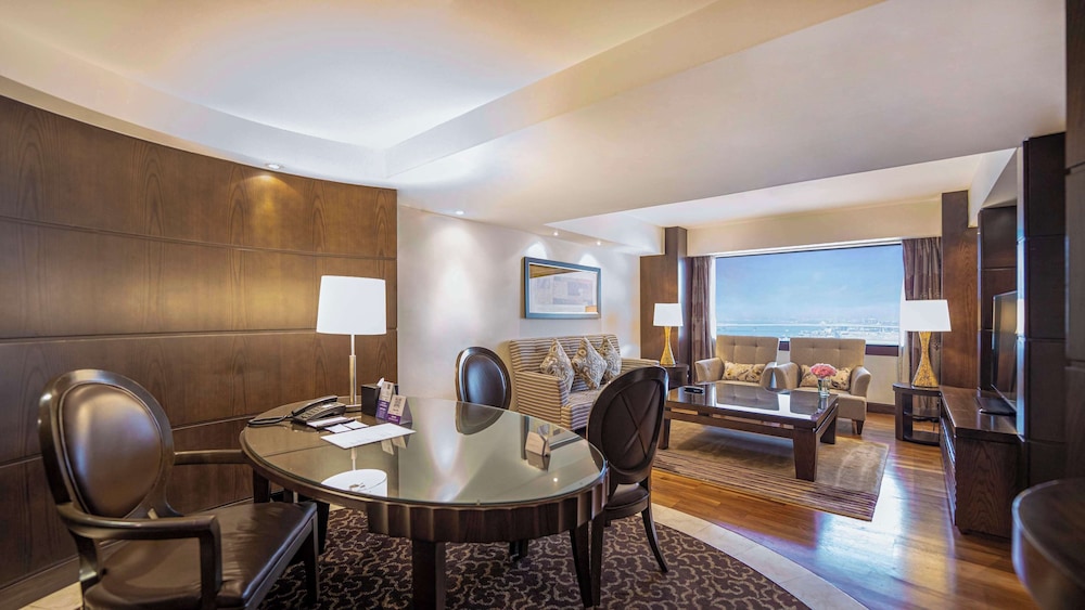 Hyatt Regency Dubai — Hotel rooms in Dubai