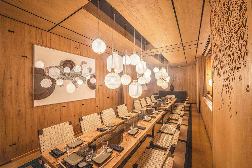 Hyatt Regency Dubai — Restaurant & bars in Dubai