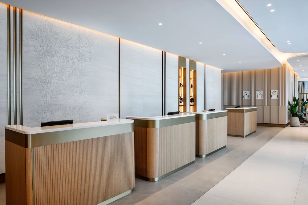 Residence Inn by Marriott Sheikh Zayed Road — Hotel building in Dubai