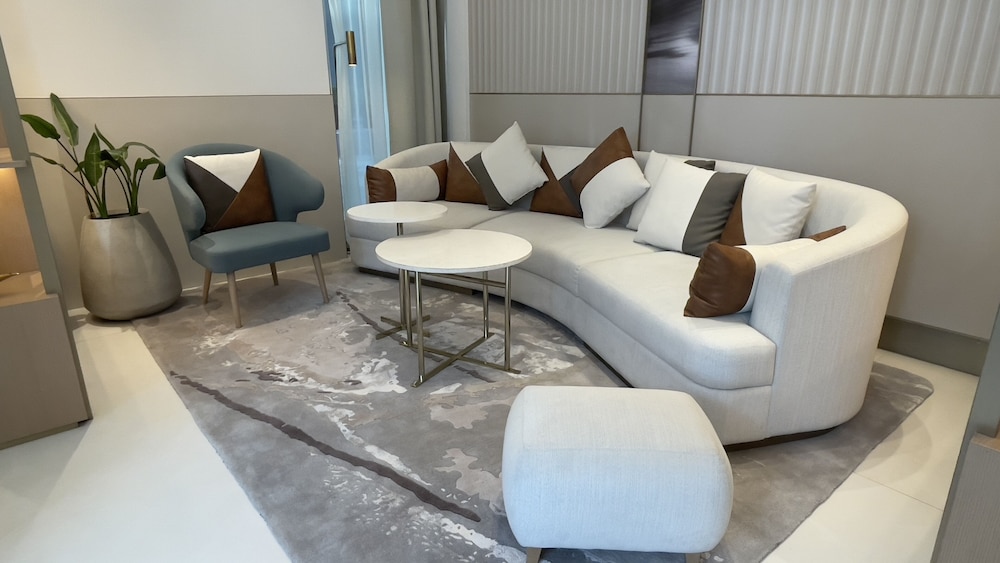 Residence Inn by Marriott Sheikh Zayed Road — Hotel rooms in Dubai