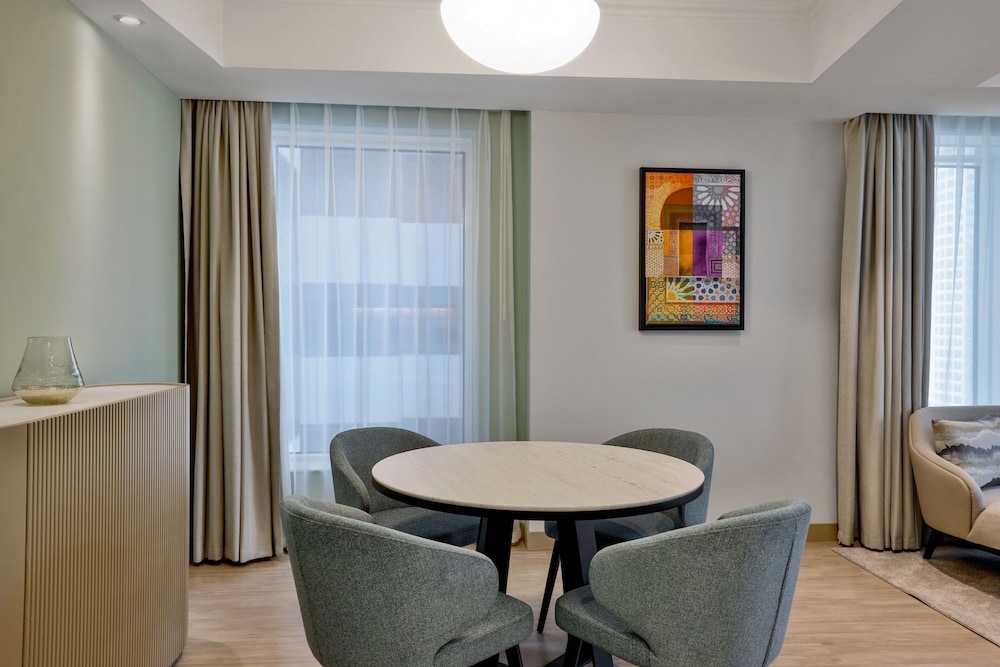 Residence Inn by Marriott Sheikh Zayed Road — Hotel rooms in Dubai