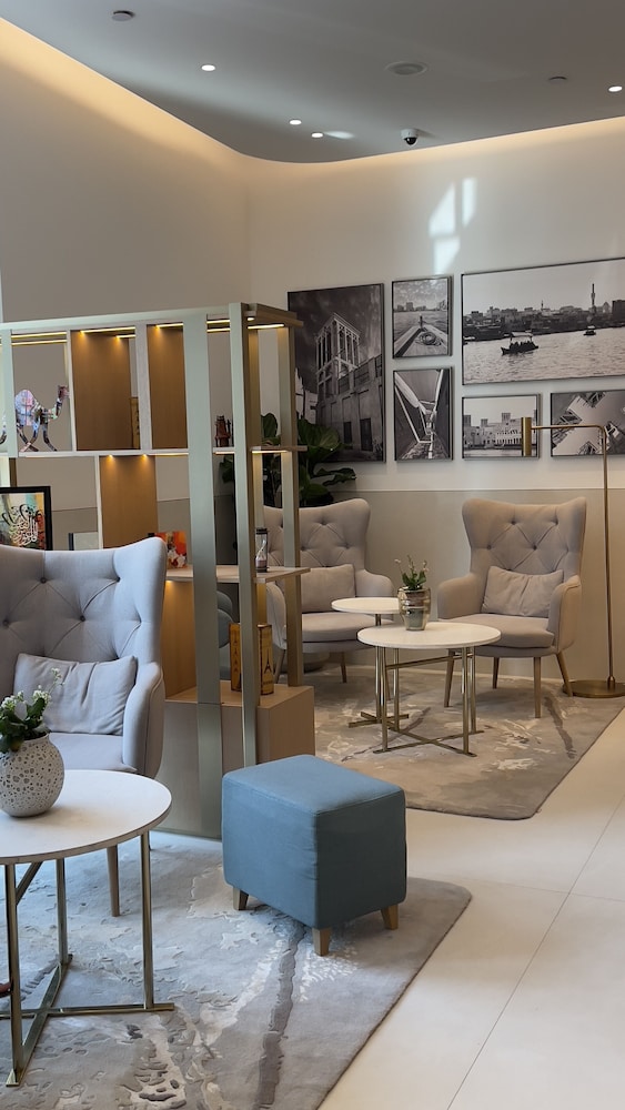 Residence Inn by Marriott Sheikh Zayed Road — Restaurant & bars in Dubai