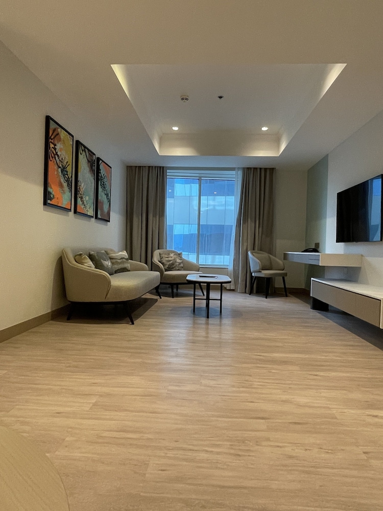 Residence Inn by Marriott Sheikh Zayed Road — Hotel rooms in Dubai