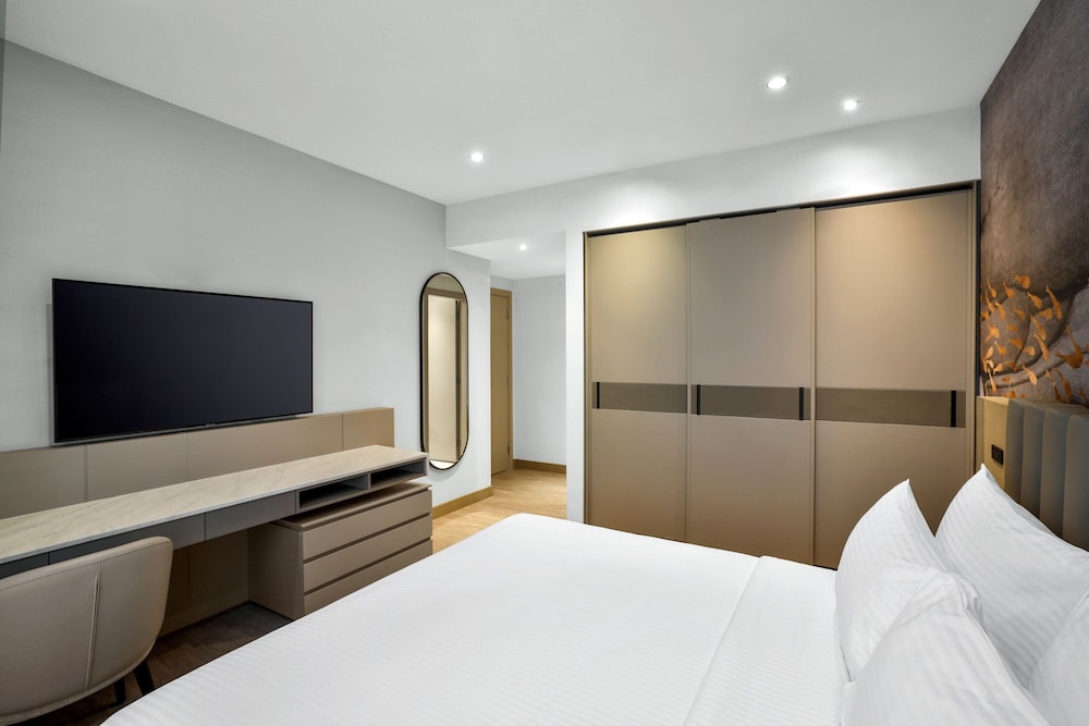 Residence Inn by Marriott Sheikh Zayed Road — Hotel rooms in Dubai