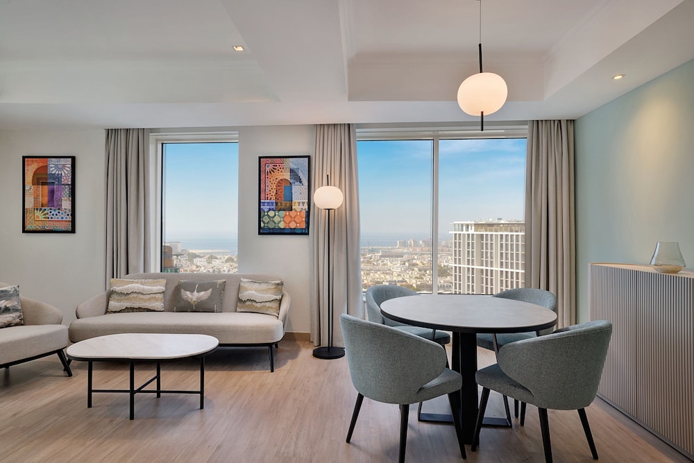 Residence Inn by Marriott Sheikh Zayed Road — Hotel rooms in Dubai