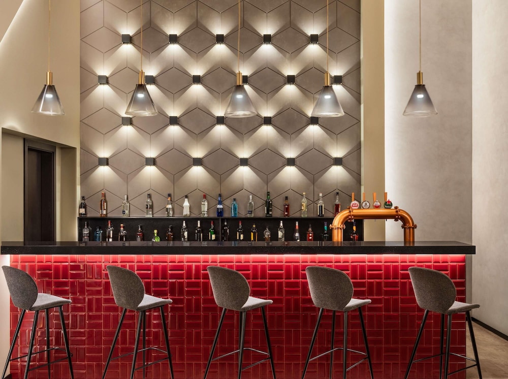 ibis Dubai Al Rigga — Restaurant & bars in Dubai