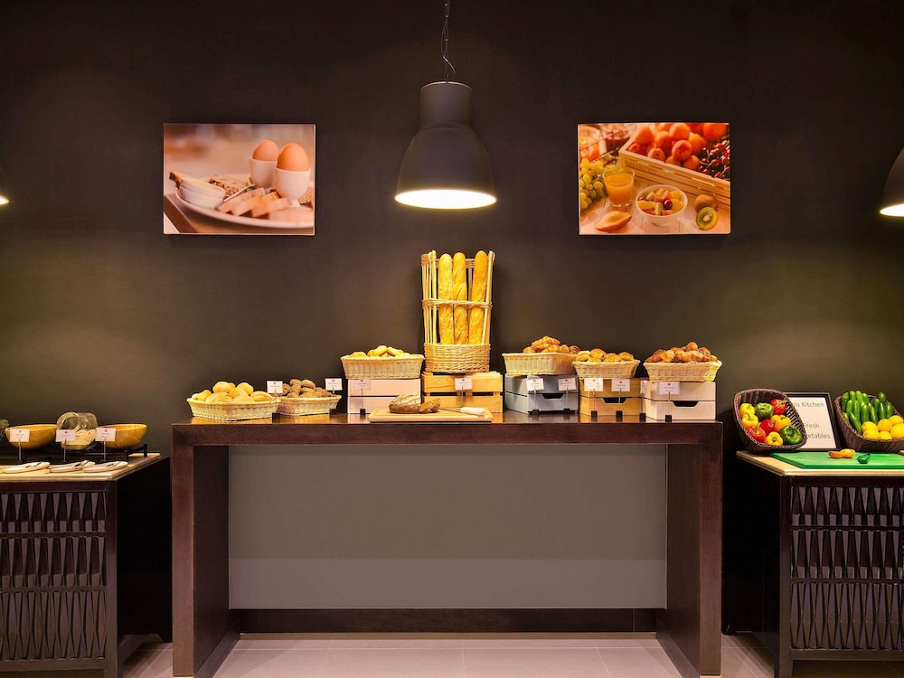 ibis Dubai Al Rigga — Restaurant & bars in Dubai