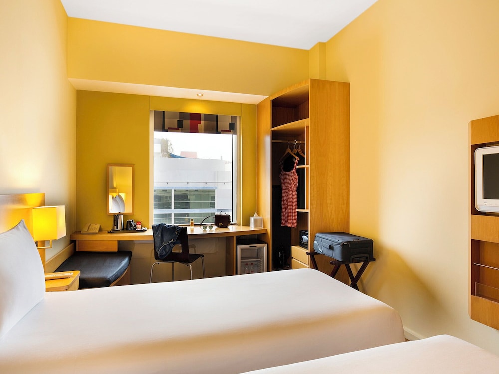 ibis Dubai Al Rigga — Hotel rooms in Dubai