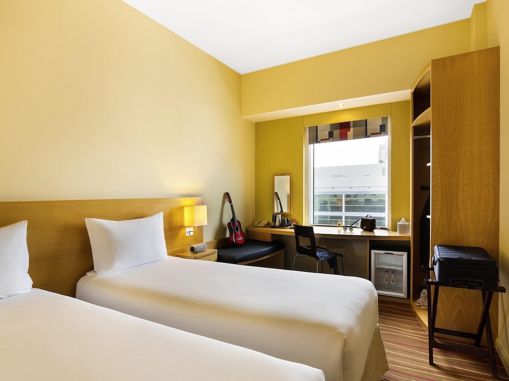 ibis Dubai Al Rigga — Hotel rooms in Dubai
