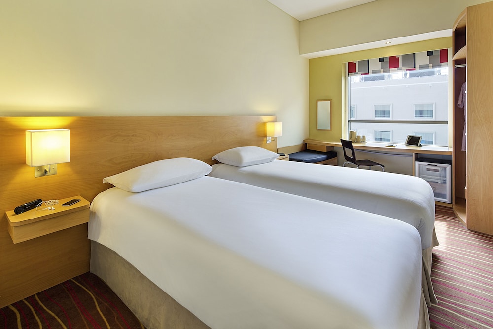 ibis Dubai Al Rigga — Hotel rooms in Dubai