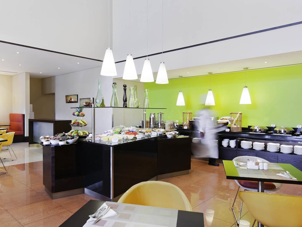 ibis Dubai Al Rigga — Restaurant & bars in Dubai