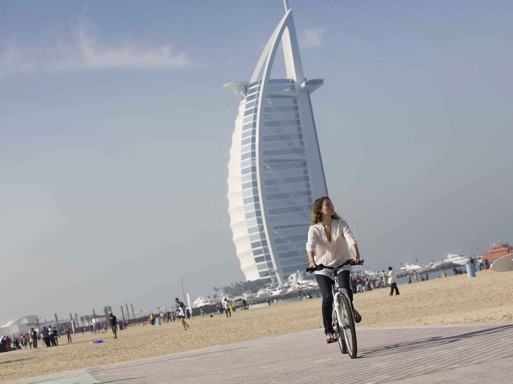 ibis Mall Avenue Dubai — Attractions in the area in Dubai