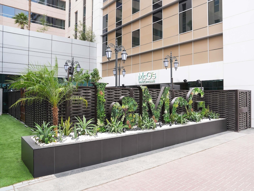 ibis Mall Avenue Dubai — Hotel building in Dubai