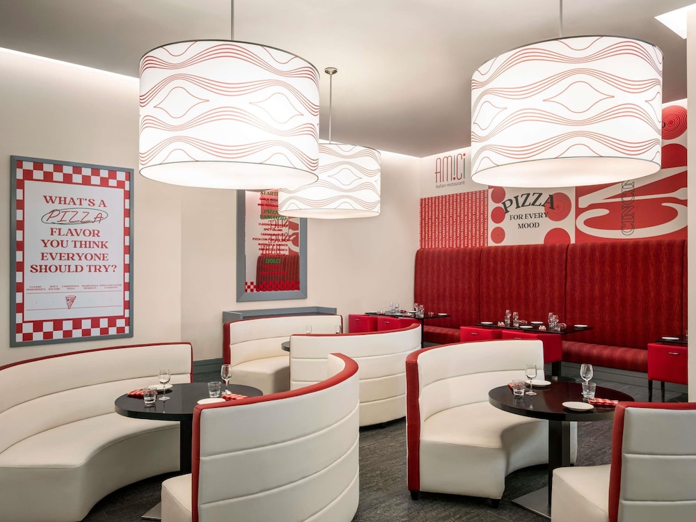 ibis Mall Avenue Dubai — Restaurant & bars in Dubai