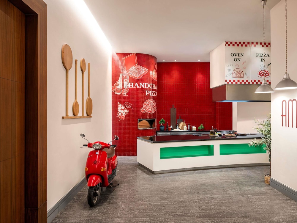 ibis Mall Avenue Dubai — Restaurant & bars in Dubai