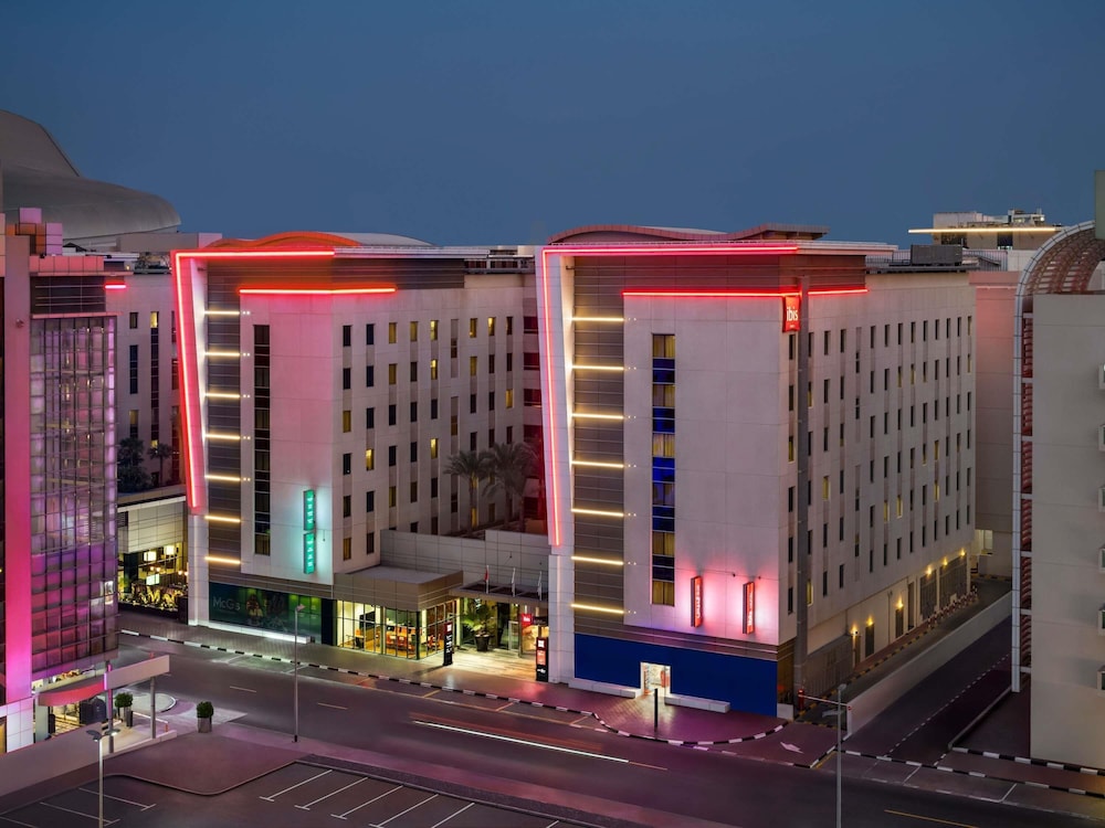 ibis Mall Avenue Dubai — Hotel building in Dubai