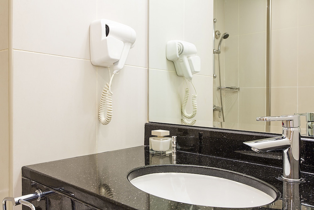 ibis Mall Avenue Dubai — Hotel rooms in Dubai