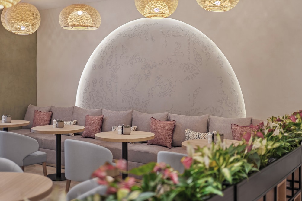 NH Collection Dubai Ibn Battuta — Restaurant & bars in Dubai
