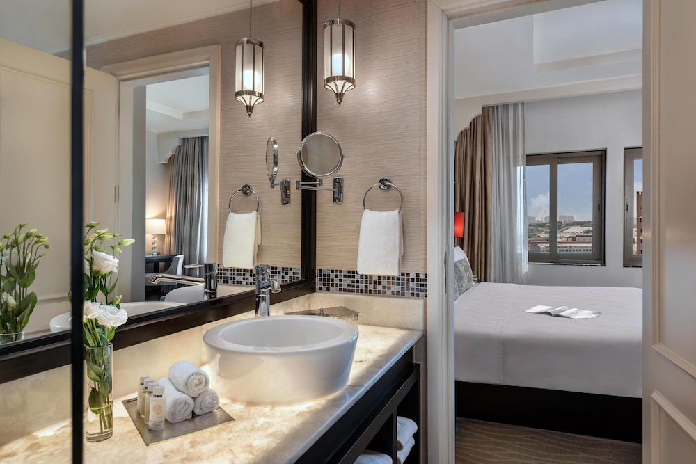 NH Collection Dubai Ibn Battuta — Hotel rooms in Dubai