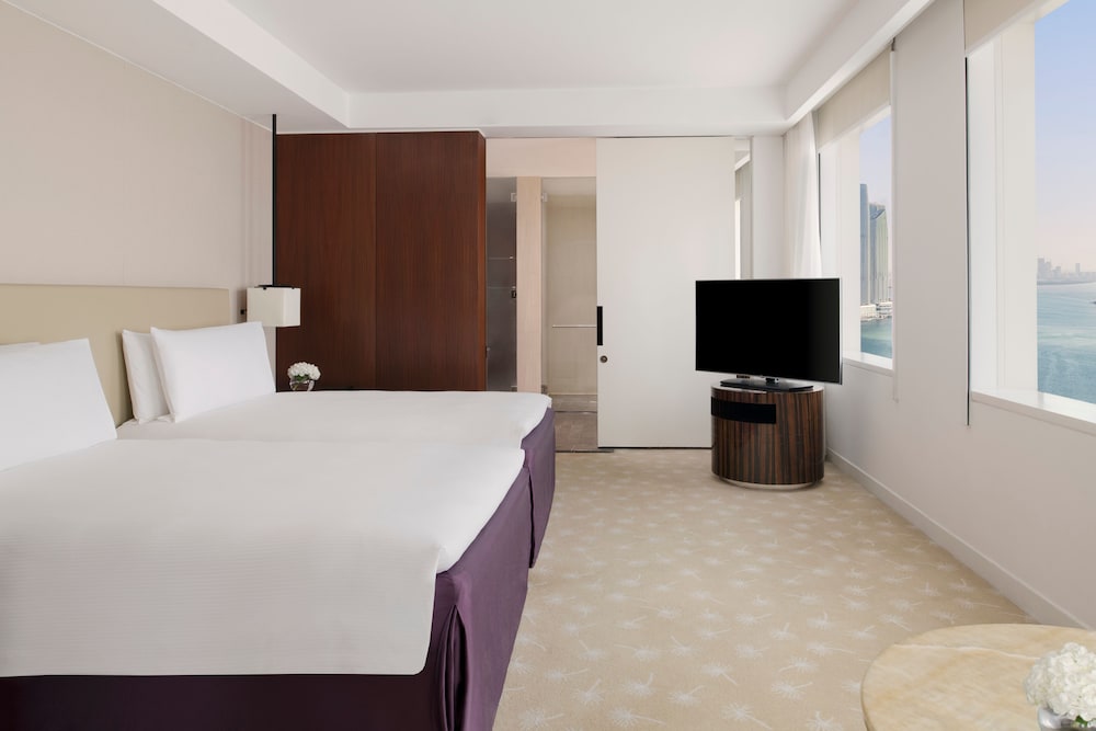 InterContinental Dubai Festival City by IHG — Hotel rooms in Dubai