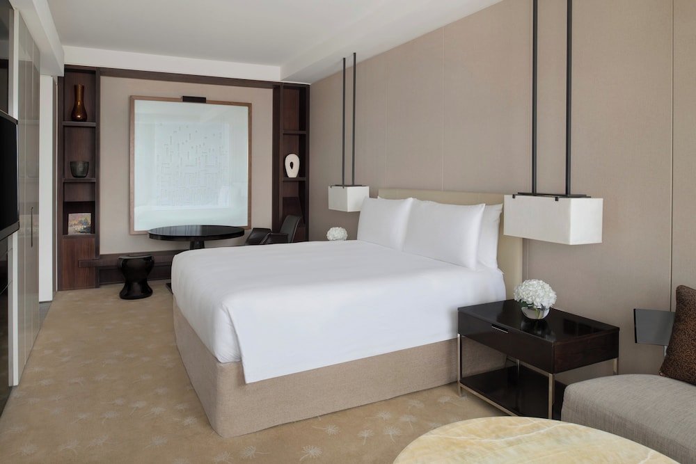 InterContinental Dubai Festival City by IHG — Hotel rooms in Dubai