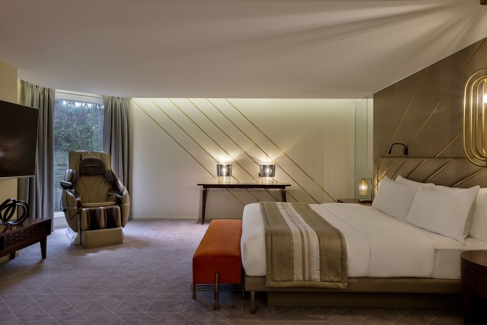 Le Meridien Dubai Hotel & Conference Centre — Hotel rooms in Dubai